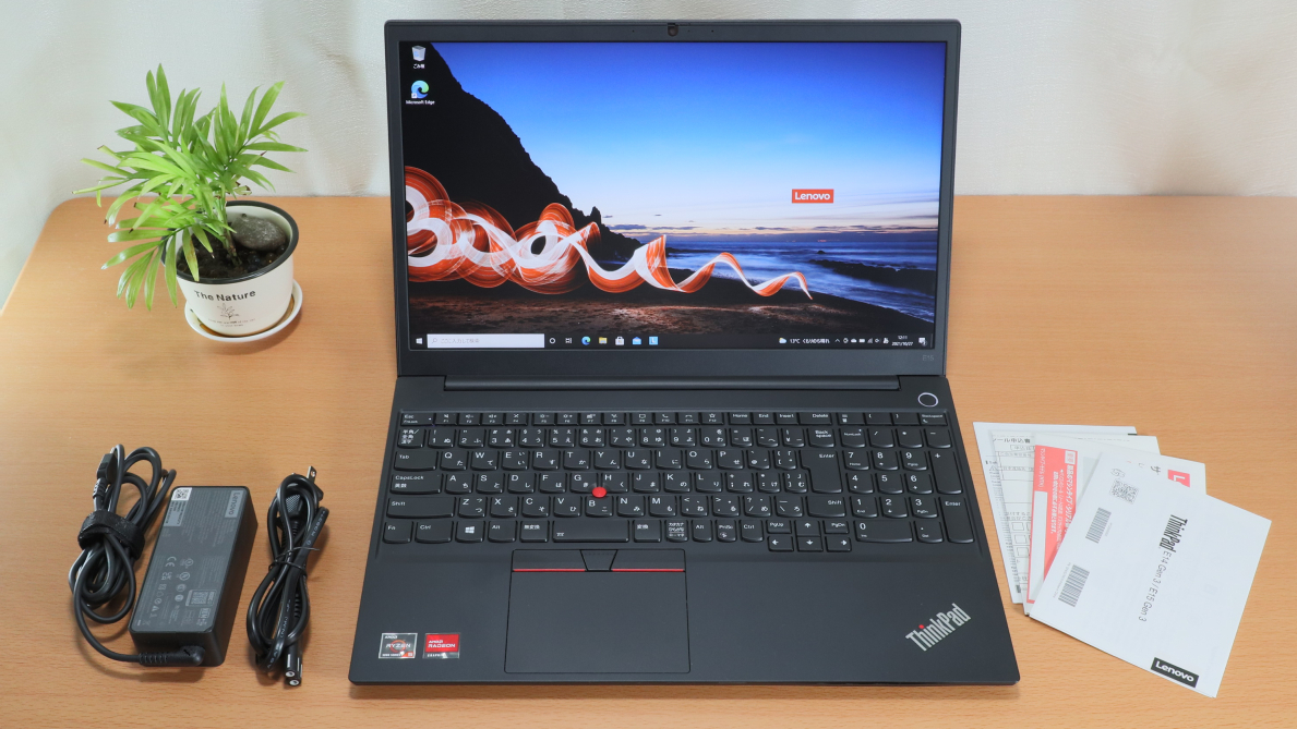 Lenovo「ThinkPad E15 Gen 3 (AMD) 」正面