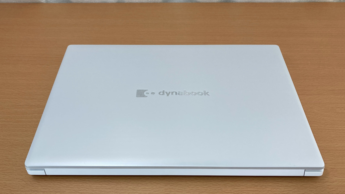「dynabook CZ/MVシリーズ（2022）」天板