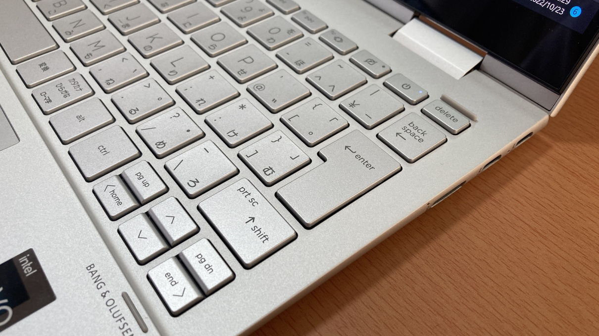 「ENVY x360 13-bf」のキーボード・右側アップ