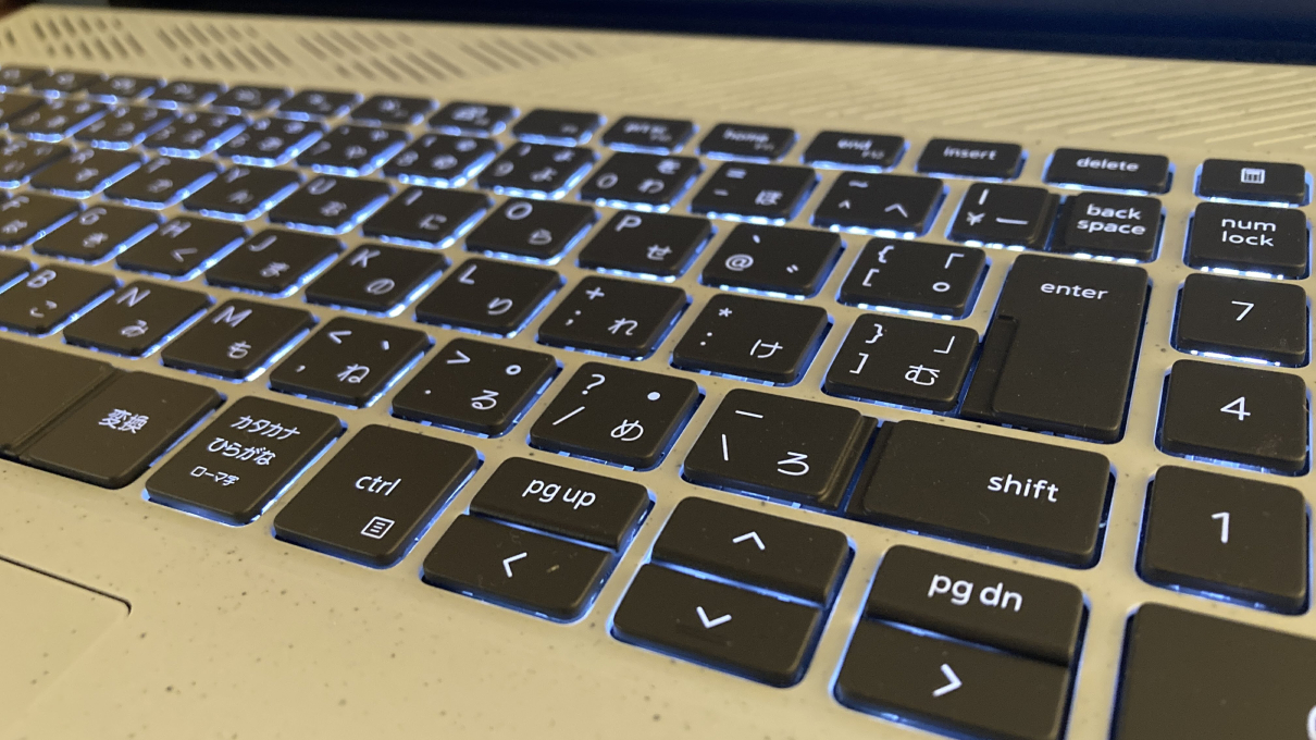 「Dell G15（5520）」のキーボード・Enterキーのアップ、バックライト
