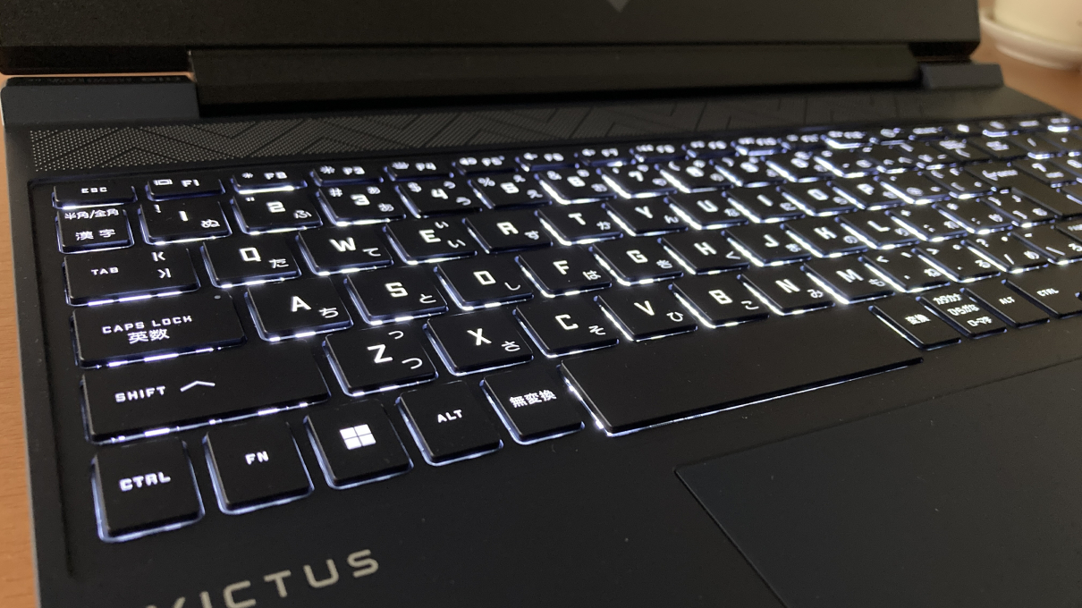 「Victus 15 Intel（2022）」のバックライトキーボード
