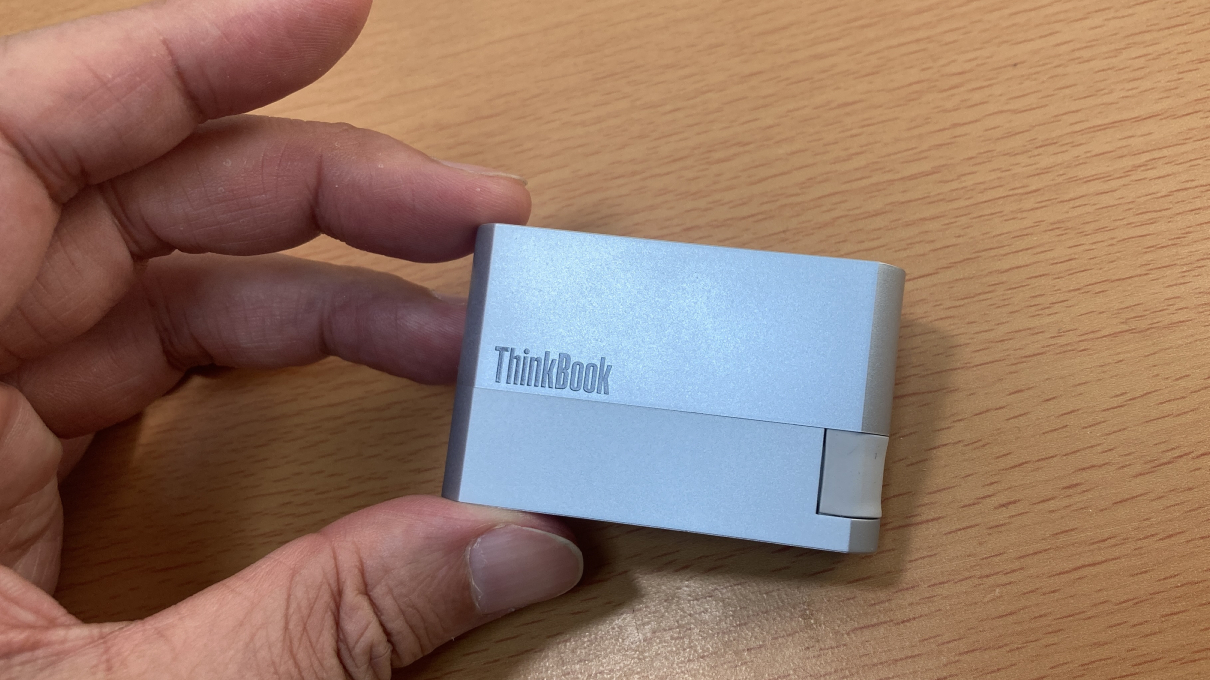 「ThinkBook 13x Gen 2」に付属してくる Type-C 拡張アダプター