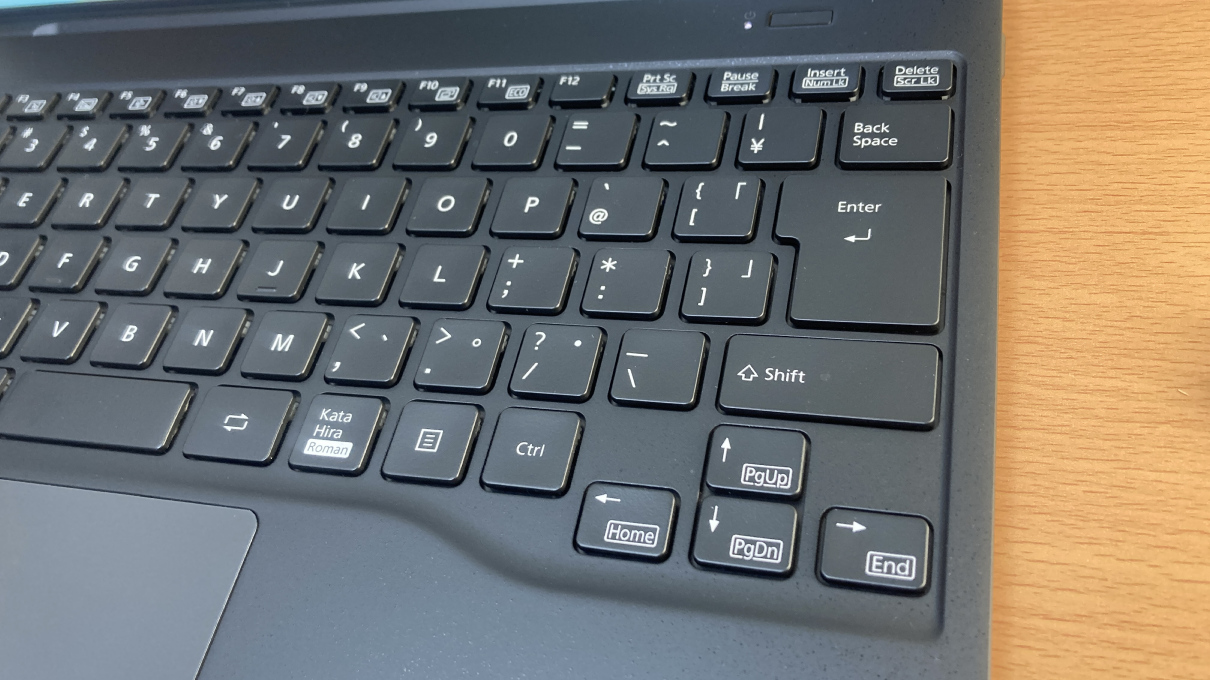 「LIFEBOOK WU-X/H1」のキーボード・右側アップ