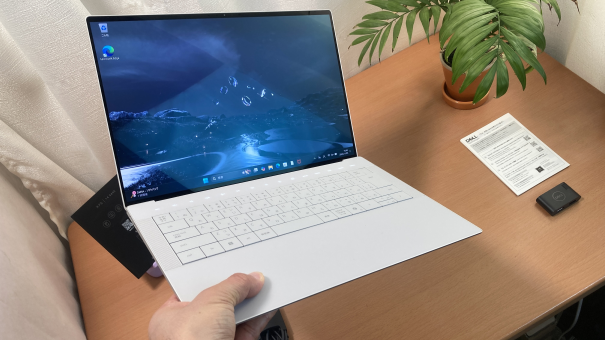 『XPS 14（9440）』完全なフラットキーボードを採用、デザイン秀逸